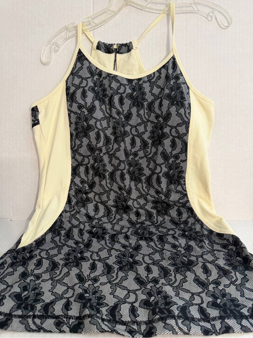 Cynthia Rowley Built in Bra Athletic Top with Black Lace Overlay